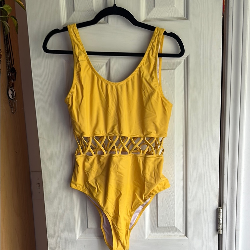 CUPSHE Yellow One-Piece Swimsuit with Cutout Design